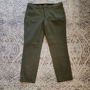 NWT Banana Republic Sloan Women's Khaki Green Chinos Size 8